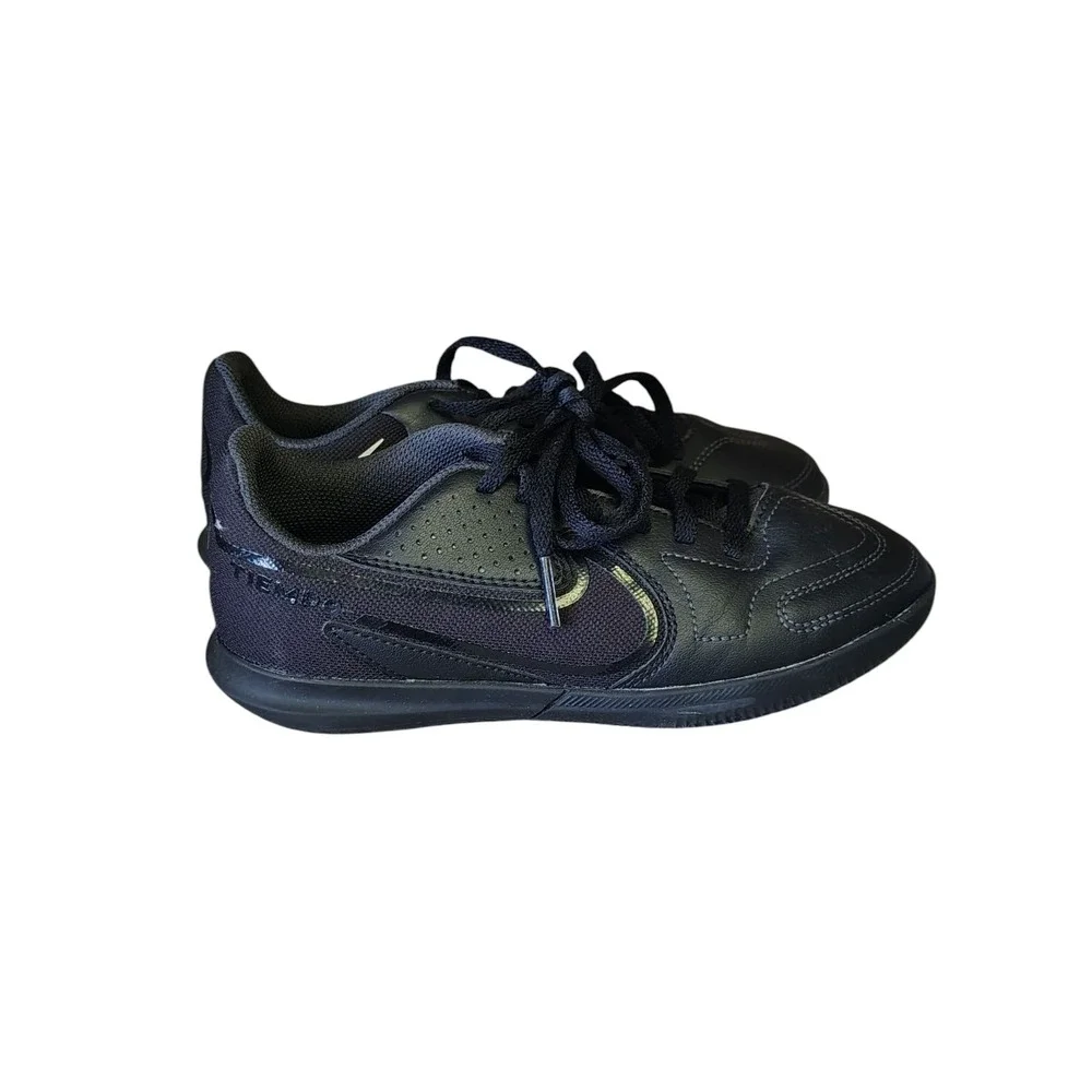 Nike Tiempo Legend Black Indoor Soccer Shoes‎ youth size 1.5